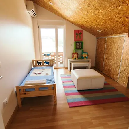 Nyaraló Charming House In With Garden View *