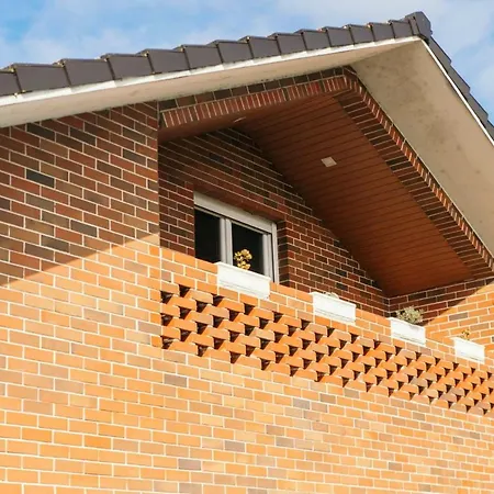 Charming House In With Garden View Nyaraló