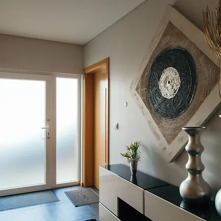 Ferienhaus Charming House In With Garden View Ponte de Vagos