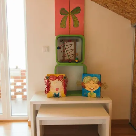 Charming House In With Garden View Ferienhaus *