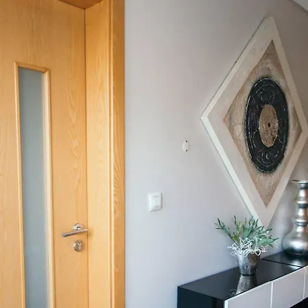 Charming House In With Garden View Ferienhaus Ponte de Vagos