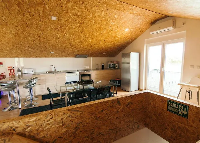 Charming House In With Garden View Dom wakacyjny