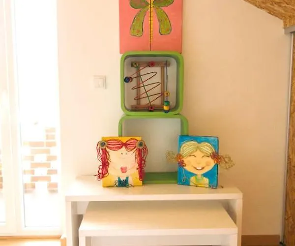 Charming House In With Garden View